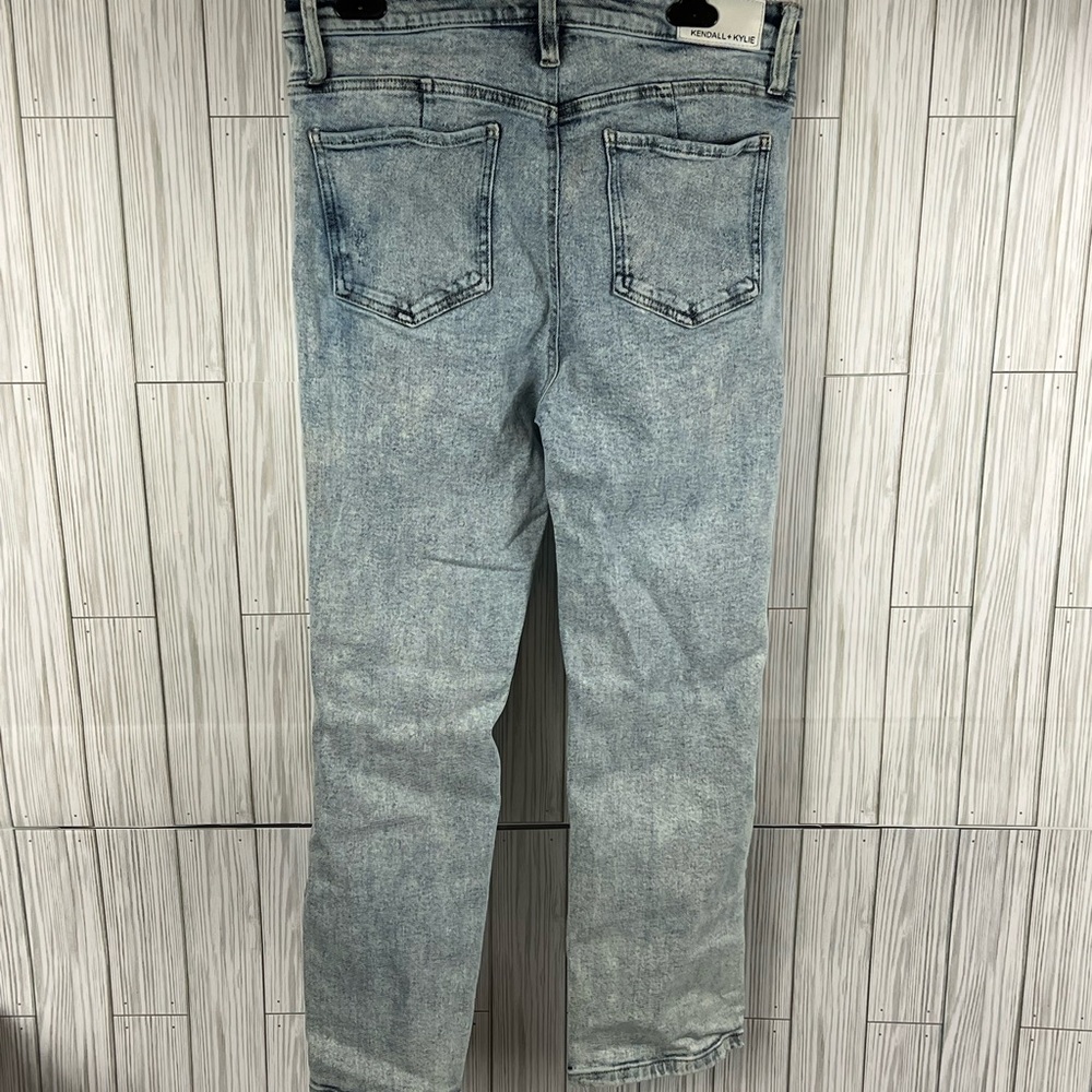 Kendall & Kylie Icon High Rise Straight Jean - Picture 2 of 11